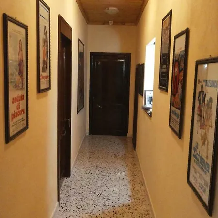 Casa Cinema Paradiso 4* Чефалу